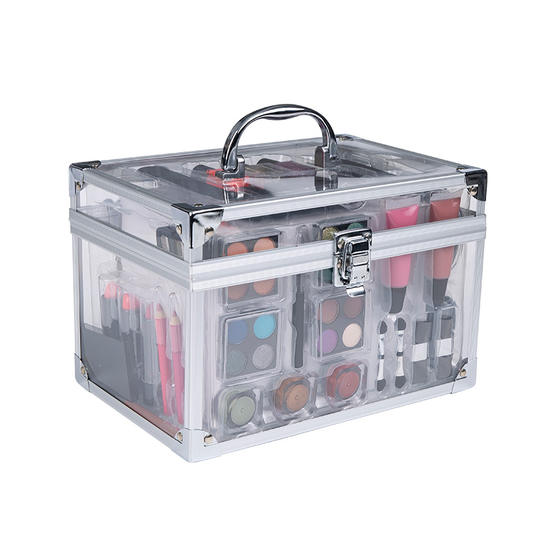 Komplettes Makeup-Kit mit Lidschatten, Lipgloss, Rouge und Nagellack.